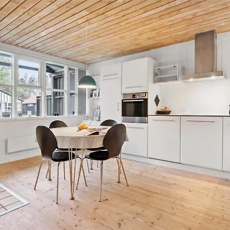 M15020-vaeggerlose-botolundvej-124 *